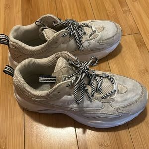 Fila women’s sneakers size 7